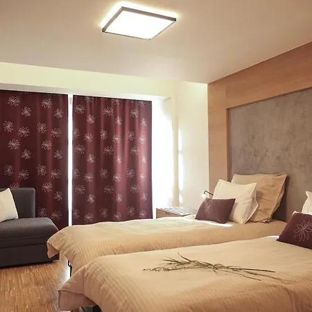 Par Pokoju Microhotel