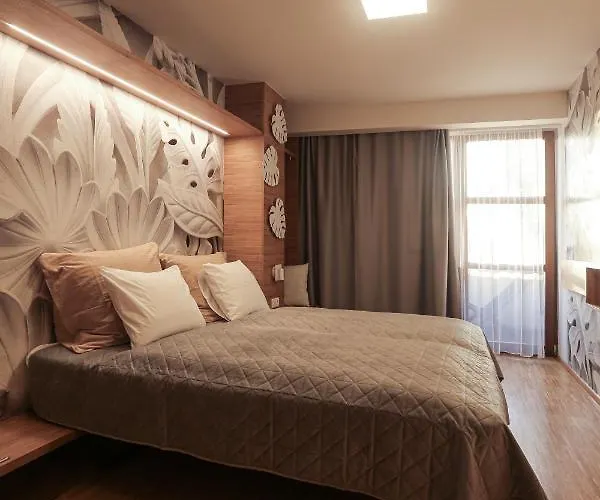 Pár Pokojů Microhotel Hotel *